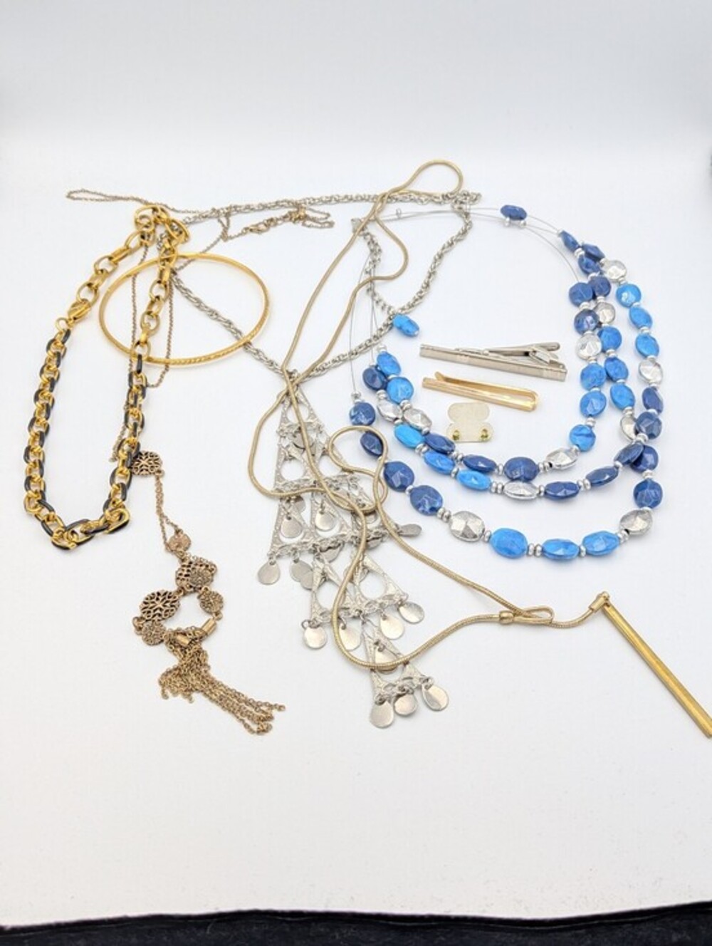Vintage to modern mixed jewelry lot necklaces and more